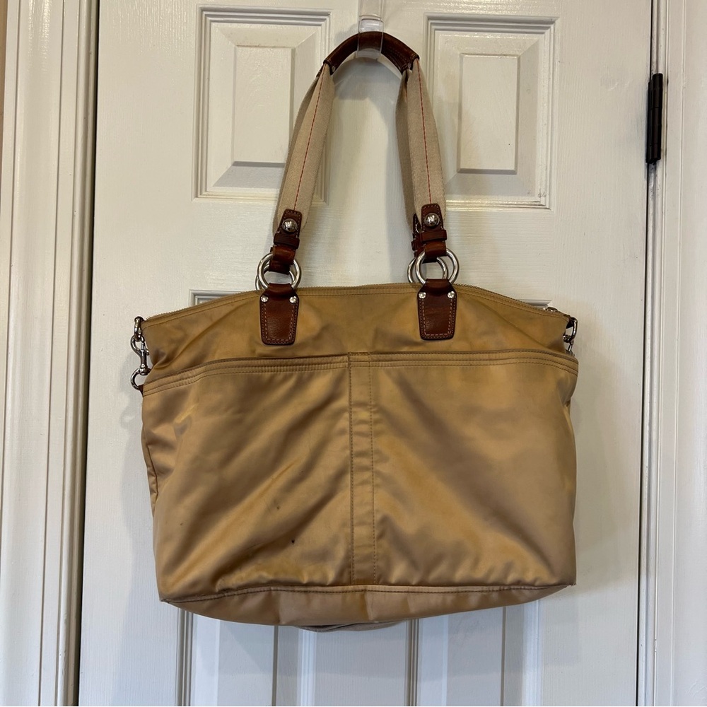 COACH 2007 Champagne Satin Fabric Hamptons Weekend Tote Purse 11748 Crossbody - Picture 6 of 16